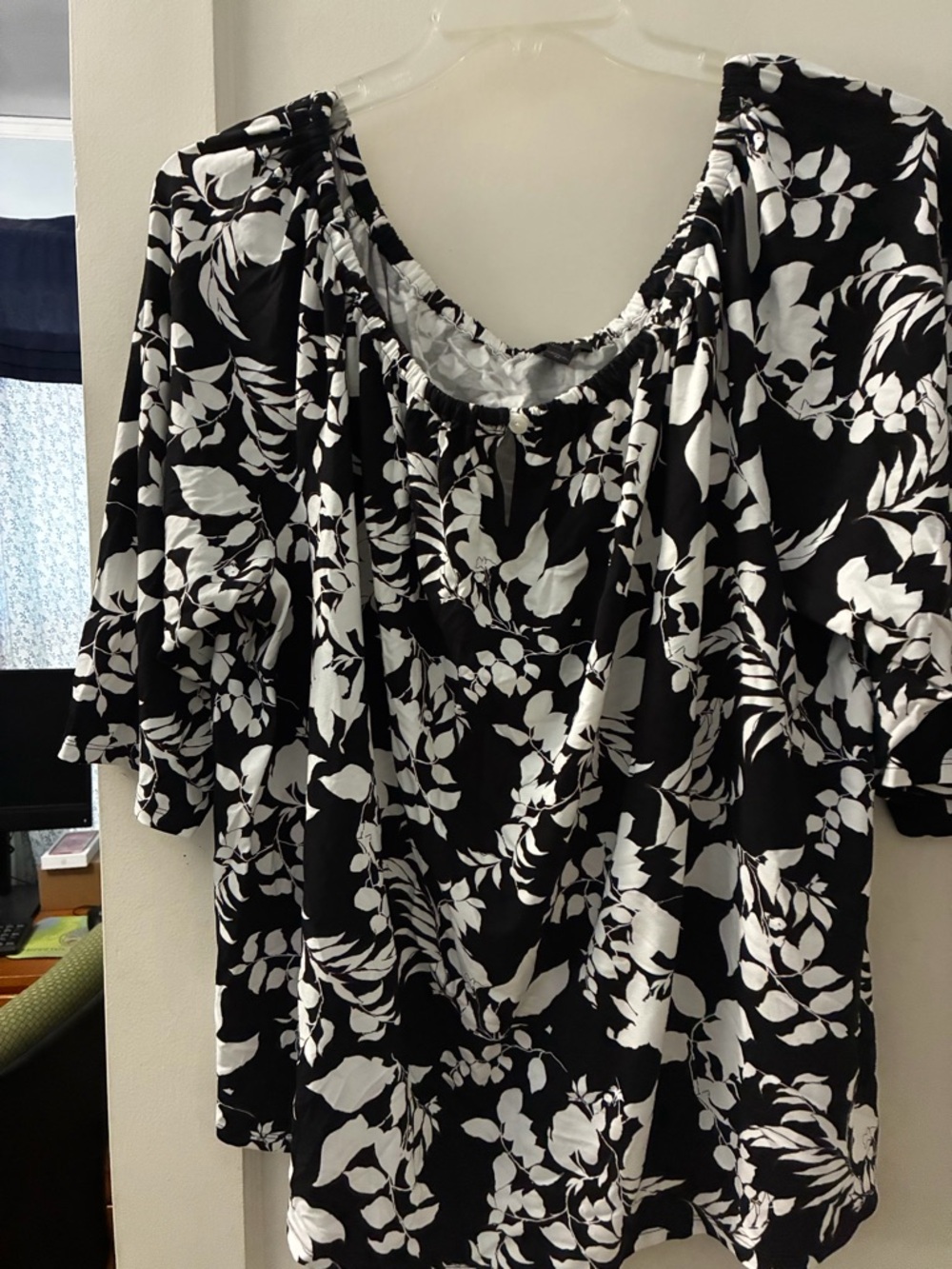 J. Jill Black and White Floral Peasant Tunic